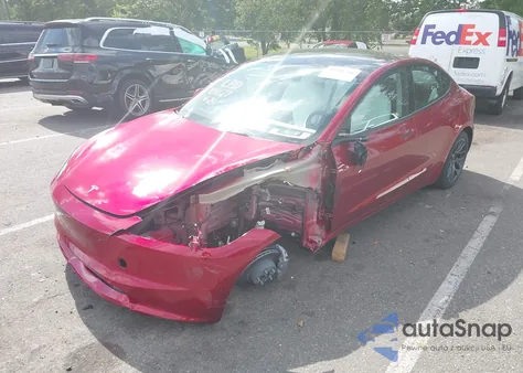 2025 Tesla Model 3 Long Range All-Wheel Drive z USA, uszkodzony, nr VIN 5YJ3E1EB8SF017177